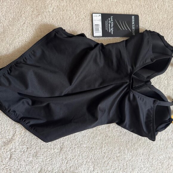 Miracle suit - Look 10 Ibs lighter in 10 seconds - Picture 2 of 7